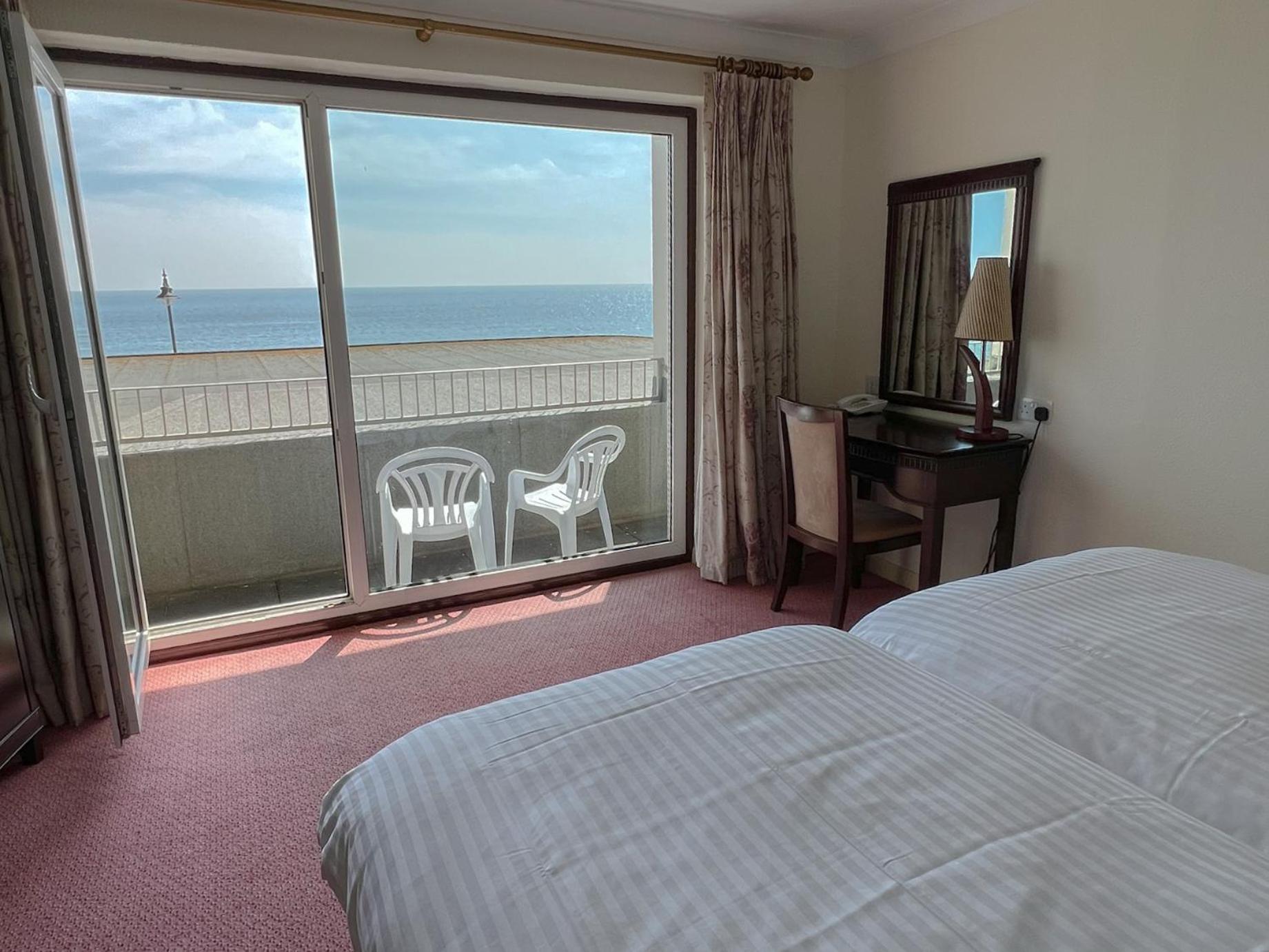 Regent Court - Seafront, Sandown - Free Car Ferry For Bookings Of 3 Or More Nights, Subject To Availability Номер фото
