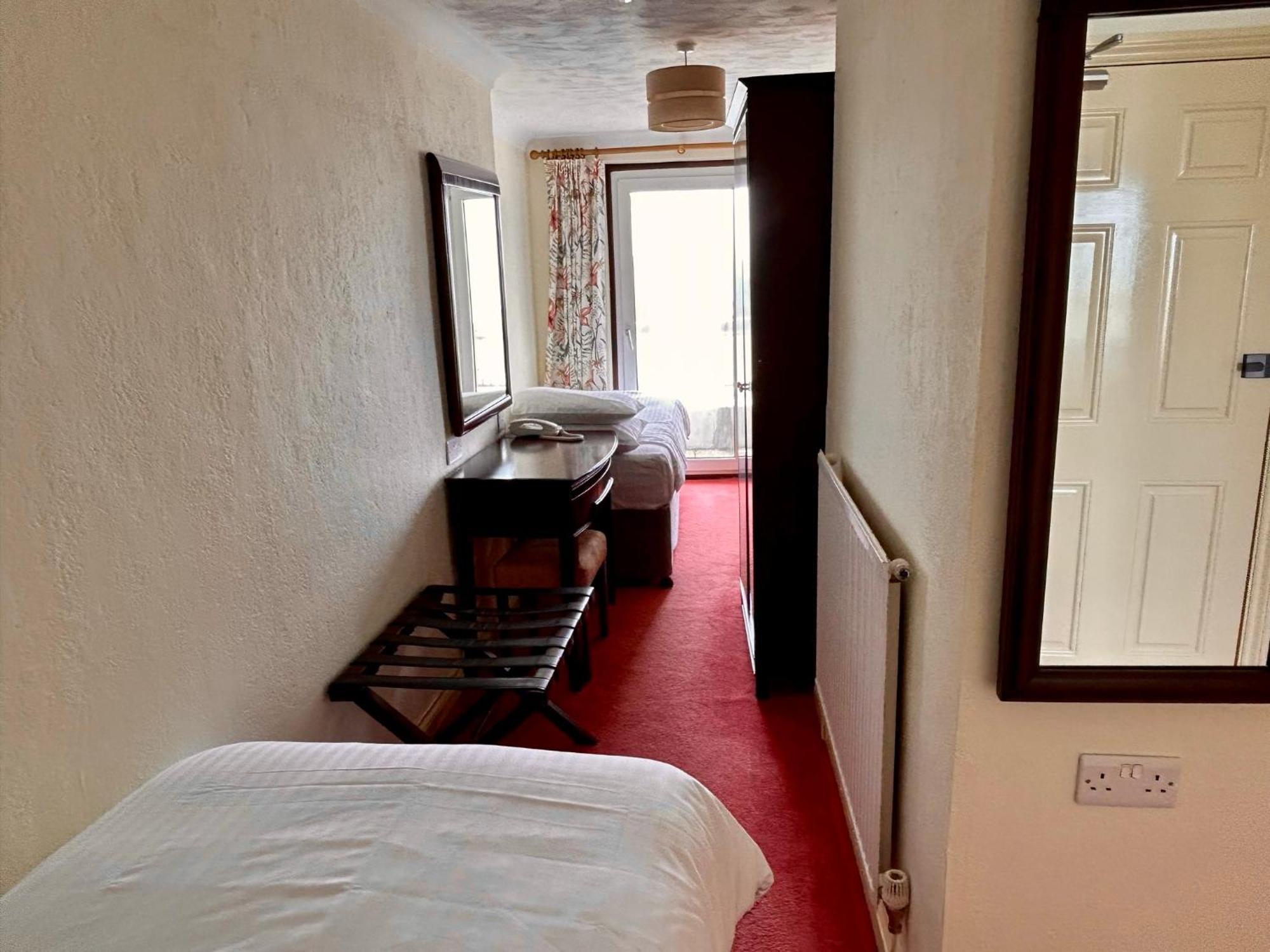 Regent Court - Seafront, Sandown - Free Car Ferry For Bookings Of 3 Or More Nights, Subject To Availability Екстер'єр фото