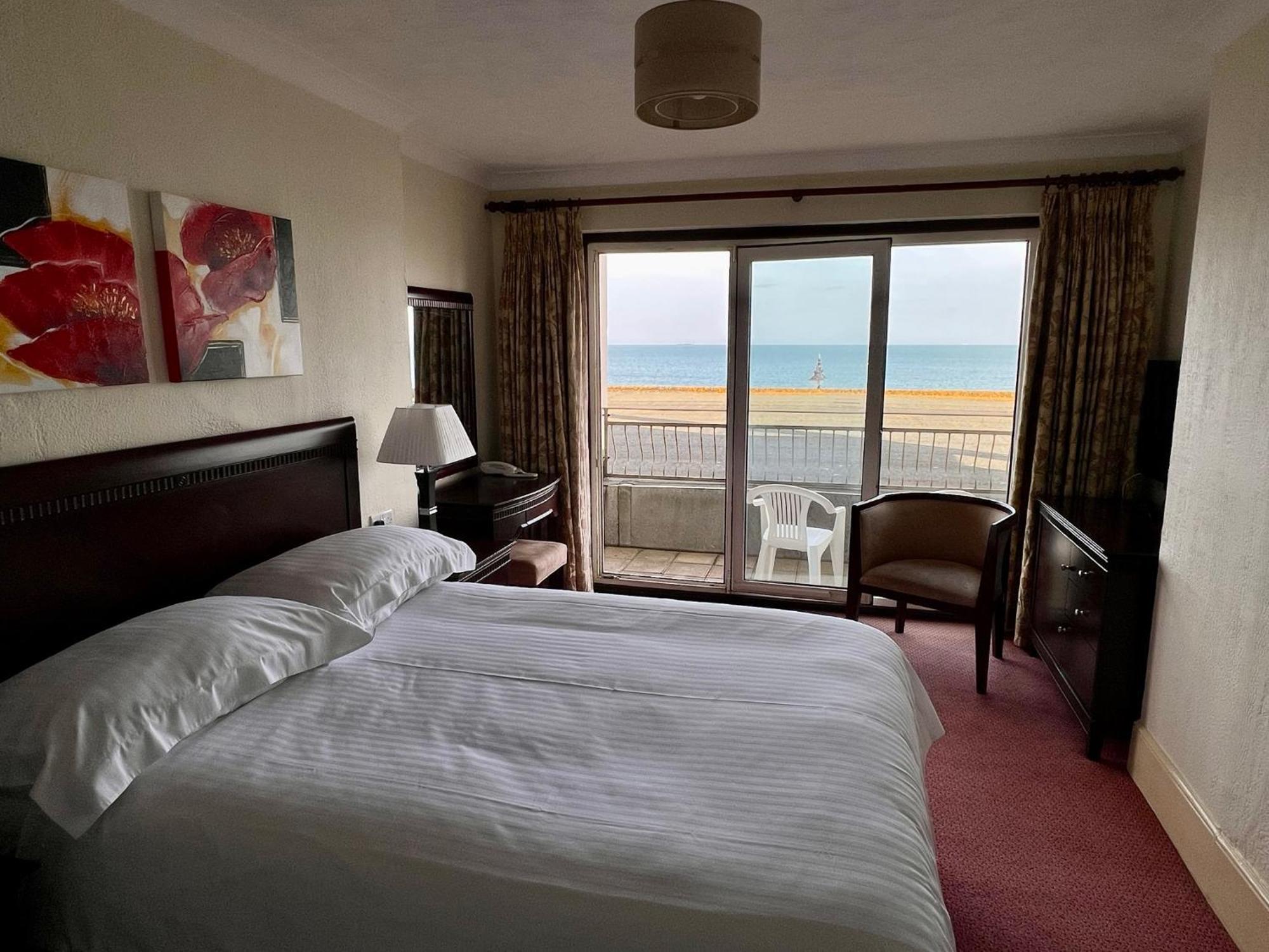 Regent Court - Seafront, Sandown - Free Car Ferry For Bookings Of 3 Or More Nights, Subject To Availability Номер фото