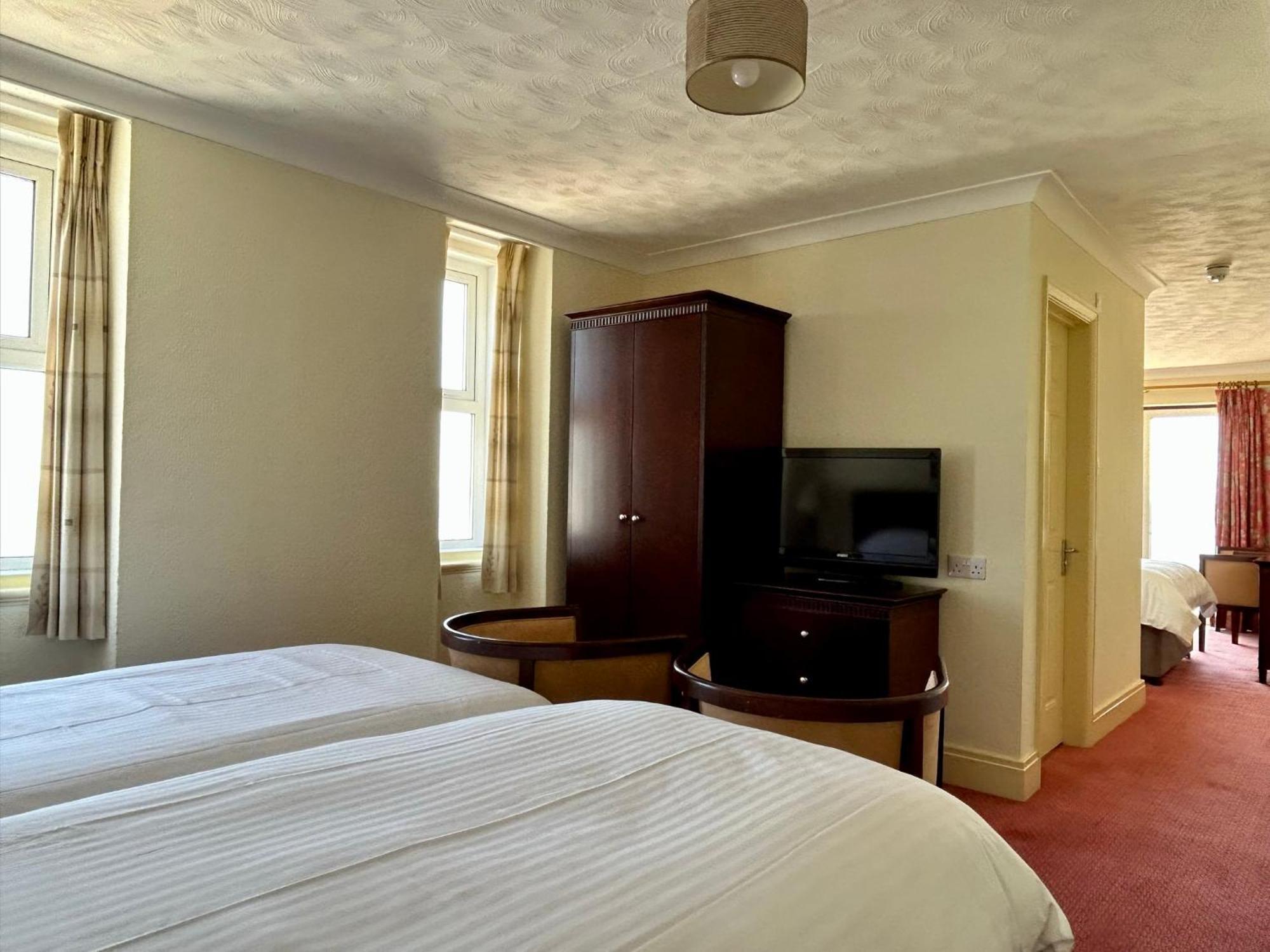 Regent Court - Seafront, Sandown - Free Car Ferry For Bookings Of 3 Or More Nights, Subject To Availability Номер фото