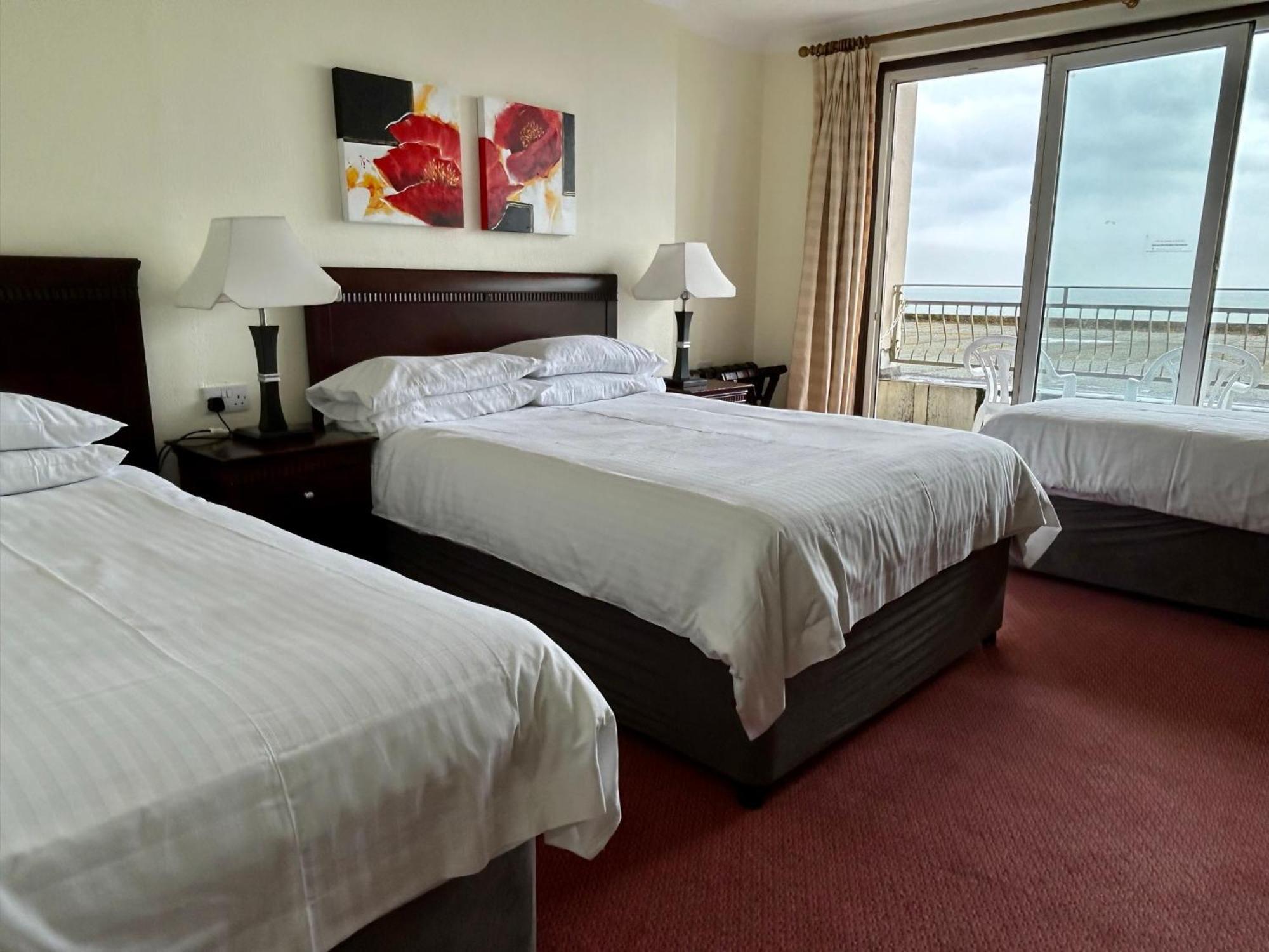 Regent Court - Seafront, Sandown - Free Car Ferry For Bookings Of 3 Or More Nights, Subject To Availability Номер фото